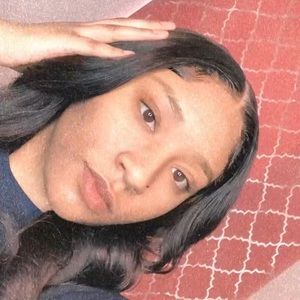 Meet your Posher, Janisha